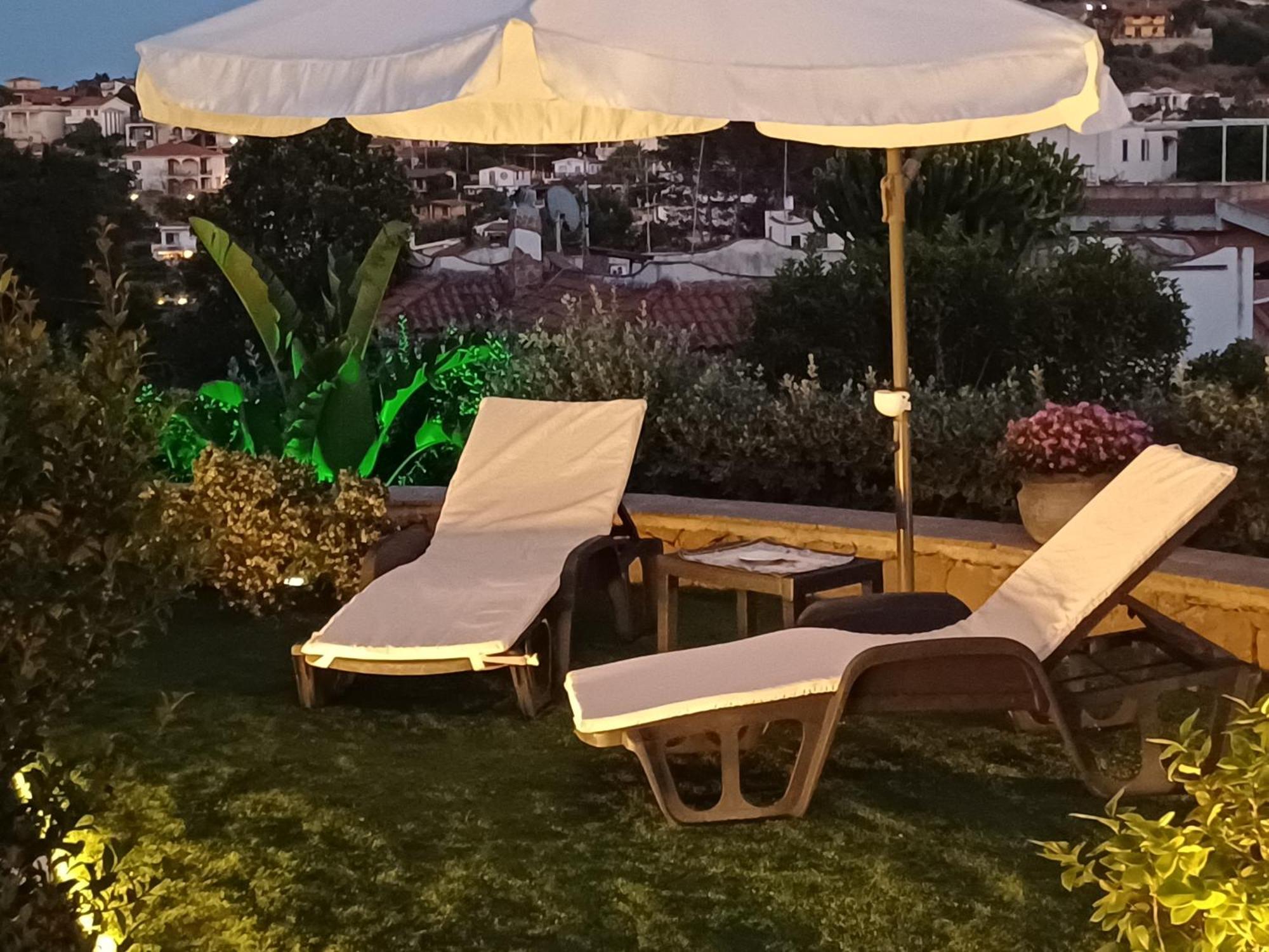 Casa Maya Brucoli Luaran gambar
