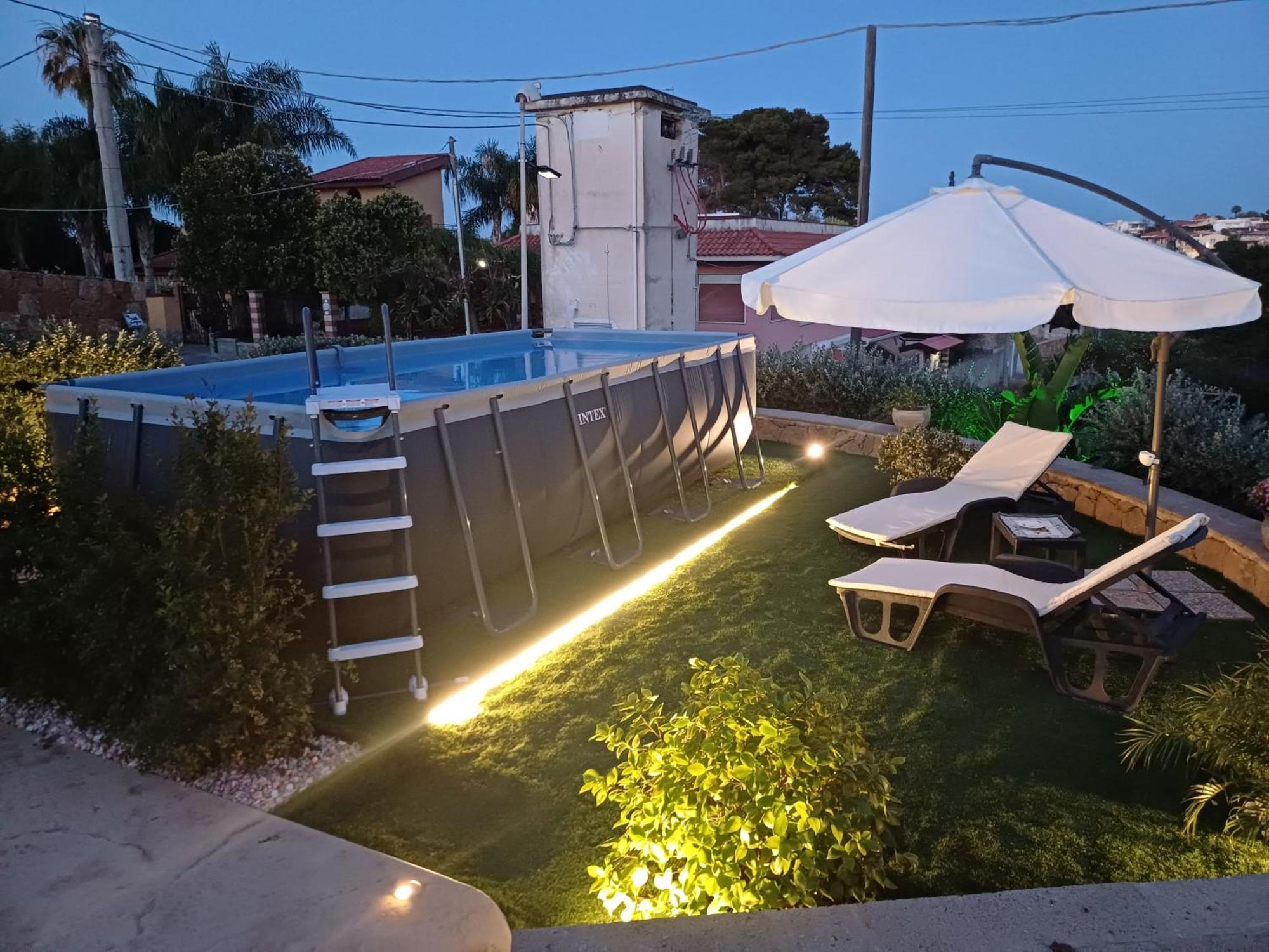 Casa Maya Brucoli Bilik gambar